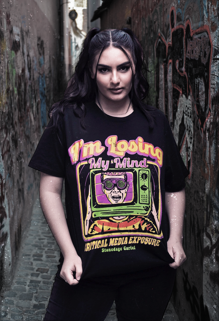 I'm losing my mind-Critical media exposure retro unisex tee