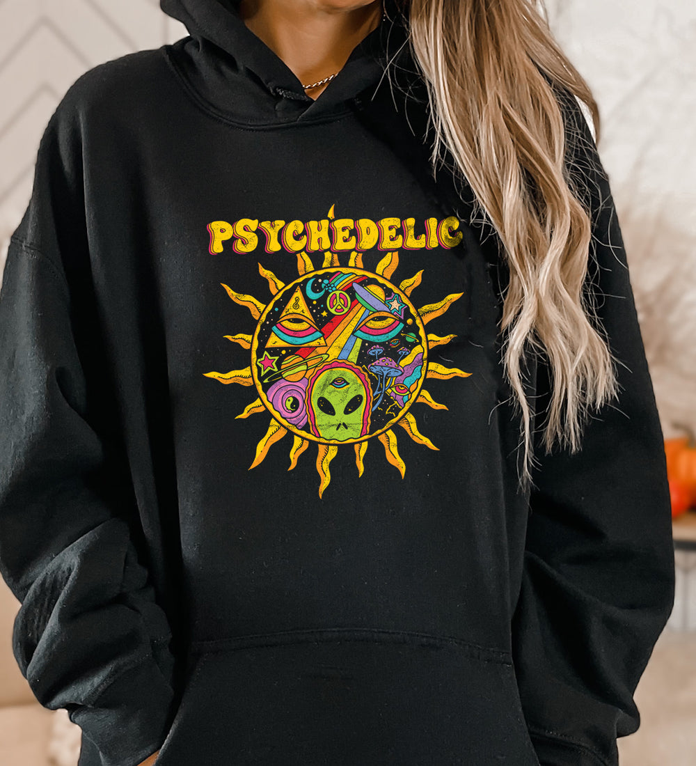 Psychedelic Vintage Trippy Unisex Tee, Multicolored 70s Sun Rainbow Vintage Unisex T-shirt. Woman Hoodie