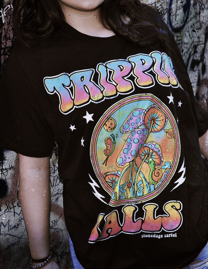 Trippin' Balls Psychedelic Black Unisex T-shirt, Trippy Vintage Colorful Unisex Shirt Woman Model